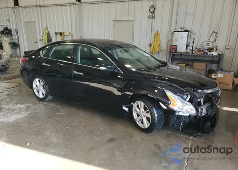 2013 Nissan Altima 2.5 z USA, uszkodzony, nr VIN 1N4AL3AP2DC290597